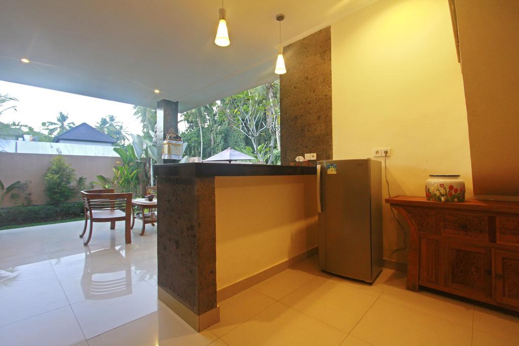 Wates Sari Villa Ubud Habitación foto